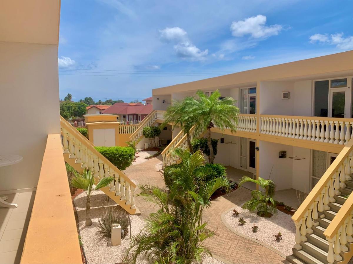 Montana Eco Resort Aruba Oranjestad Exterior photo